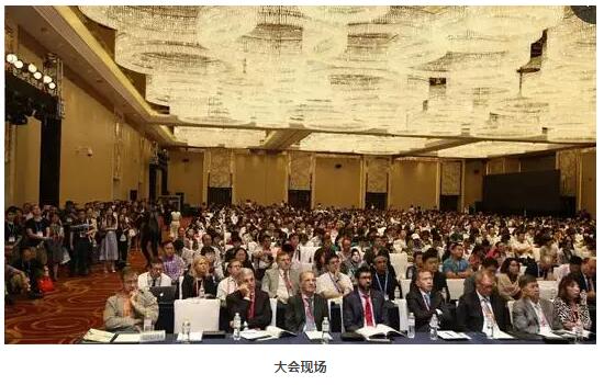 易游体育集团众多专家受邀出席，并在多个重要论坛作专题发言、论文发言和壁报交流(郭海科教授和张广斌教授在多个论坛担任会议主持)，与国内外眼科同行坐而论道，大放异彩!其中，在“大师功夫论道”环节，易游体育集团业务副总院长、 席白内障专家、厦门大学附属厦门眼科中心郭海科教授凭借高明 的手术技巧，从13位世界 白内障屈光手术大师中脱颖