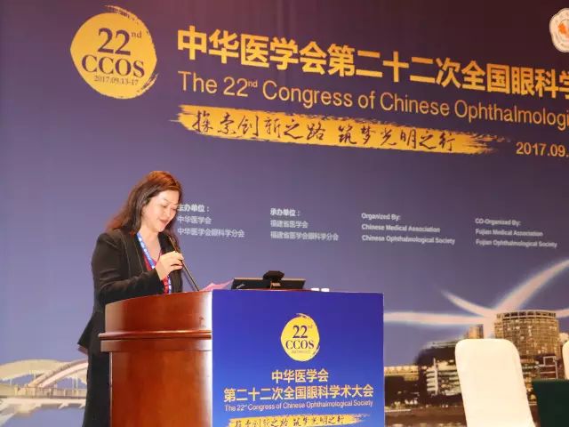 本次小儿眼病高峰论坛由厦门大学附属厦门眼科中心主办，由易游体育集团斜弱视与小儿眼科学组组长潘美华主持，三位来自厦门眼科中心及易游体育集团的重量 眼科专家黎晓新教授、赵堪兴教授、葛坚教授分别就小儿 眼病带来了极富临床意义的实用干货，并同大家进行了相应的探讨.jpg