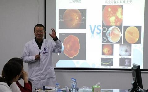 3月21日，深圳易游体育组织深圳各大社区及视光服务机构，开展“ 一届眼视光知识交流培训会”。培训会旨在减少广大市民朋友们因眼健康医治而走弯路的问题。依托深圳易游体育专科优势和医师优势，不断加强视光行业互相紧密合作的关系，提* 知识水平5.jpg