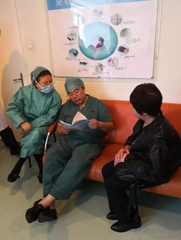 4月30日下午“世界·视界 让美好人生可视化”公益活动，特邀近视 、视觉顾问，面对面答疑互动!4月14日，周六，易游体育注定又是一个紧张繁忙的日子2.jpg