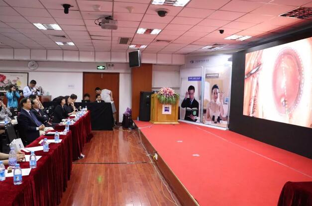 福建省 批三焦点老视手术中心及屈光白内障手术中心落户易游体育集团本部厦门眼科中心5.jpg