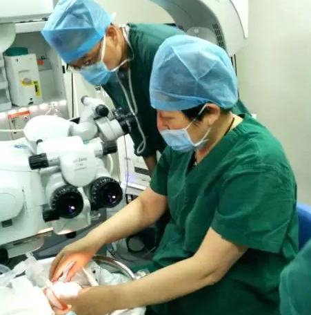 7月29日厦门眼科中心召开2018年上半年工作总结会7.png 7月29日厦门眼科中心召开2018年上半年工作总结会7.png