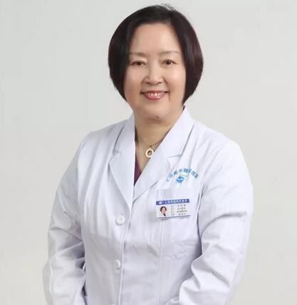 仁心对患者 无悔为光明：上海和平眼科医院白内障专科张伟英院长2.jpg