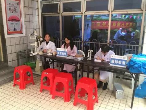 3月15日厦门眼科中心泉州分院携手泉州洛江区卫生健康局、洛江区红十字会举办“关爱老人年眼健康义诊活动” 3.jpg