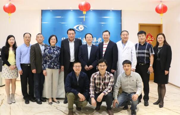 谢立信院士、黎晓新教授、赵堪兴教授、葛坚教授等齐聚厦门眼科中心 共同为厦门眼科中心未来发展举行研讨会6.jpg