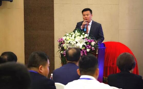 易游体育2019年眼屈光学组会议圆满召开4.jpg 易游体育2019年眼屈光学组会议圆满召开4.jpg