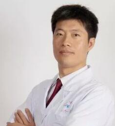 本周六 屈光大咖黎新、揭黎明和郑林莅临厦门眼科中心泉州分院开展近视手术讲座2.jpg