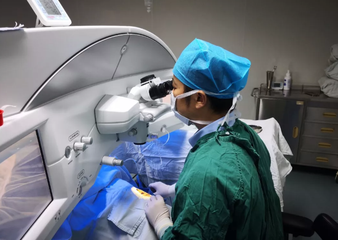 福州眼科医院屈光科室的医助小陈 通过全飞秒近视手术摘镜后的精彩人生4.png