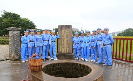 “不忘初心跟党走，追忆红军峥嵘岁月” ——厦门眼科中心第二党支部纪念建军92周年主题党日活动4.jpg