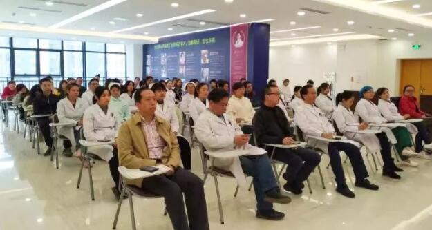 佛山易游体育顺利召开了第*一届工会委员会选举大会暨第*一届工会委员会成立大会1.jpg 佛山易游体育顺利召开了第*一届工会委员会选举大会暨第*一届工会委员会成立大会1.jpg