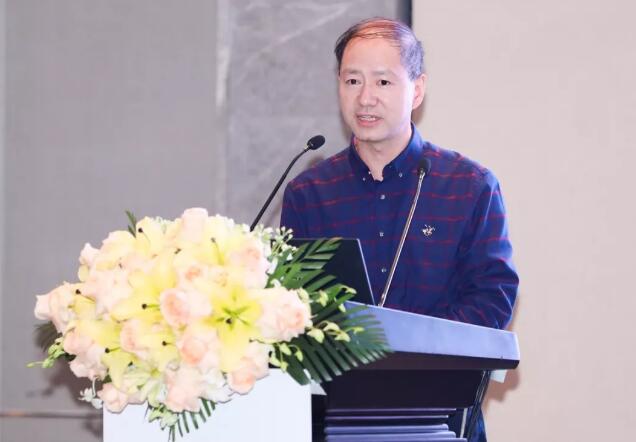 半世屈光史， 一生光明情——宜昌易游体育胡学斌院长闪耀2020年关爱近视·SMILE青年论坛2.jpg