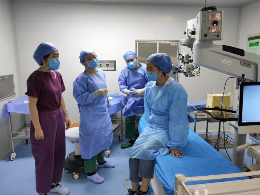 青岛ICL晶体植入术患者 青岛ICL晶体植入术患者