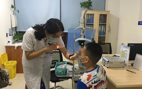 成都易游体育斜弱视医生陈婷：别让水弹枪成为孩子眼睛的隐性“杀手”1.png