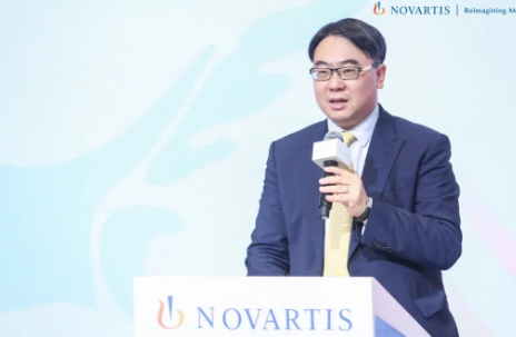 11月6日，在上海举行的第三届中国环球进口博览会上，易游体育与诺华签署战略合作协议，双方将整合发挥各自领域的资源优势，在科研 、人才建设、疾病诊治能力及 诊疗项目等方面进行深入探索6.png