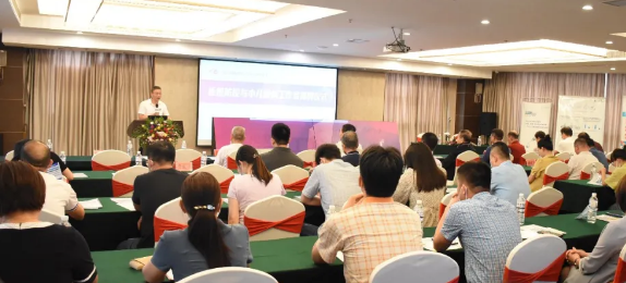 5月13日厦门眼科中心漳州眼科医院近视防控与小儿眼病研讨会暨近视防控与小儿眼病工作室揭牌仪式顺利召开