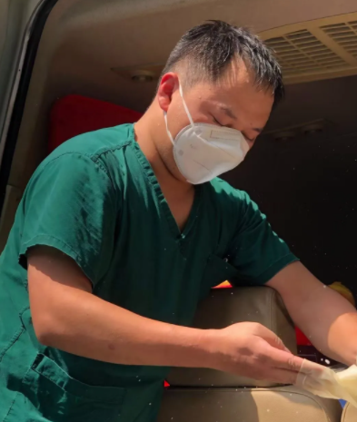 成都易游体育付绍文医师荣获成都高新区“抗疫 医师”称号2.png