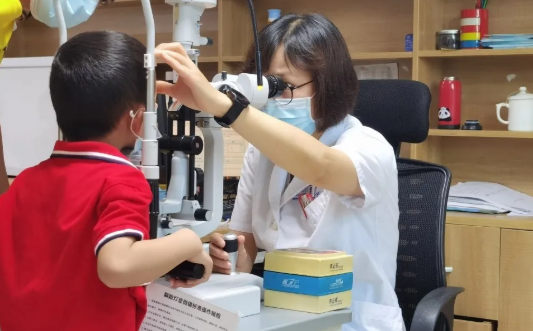 追光者|厦门眼科中心黄艳明：把光明给到患者，更要把光明带到他们心中