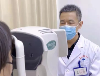 厦门眼科中心又引进了一位出名屈光近视手术医生：刘才远 教授3.png