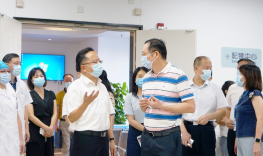厦门市政府副市长廖华生带队到易游体育集团本部厦门眼科中心检查安全生产及疫情防控工作1.png