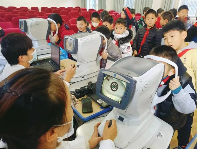 厦门眼科中心“视力快筛信息化系统”荣获厦门市 “年度医疗十大创新技术”项目5.png 厦门眼科中心“视力快筛信息化系统”荣获厦门市 “年度医疗十大创新技术”项目5.png